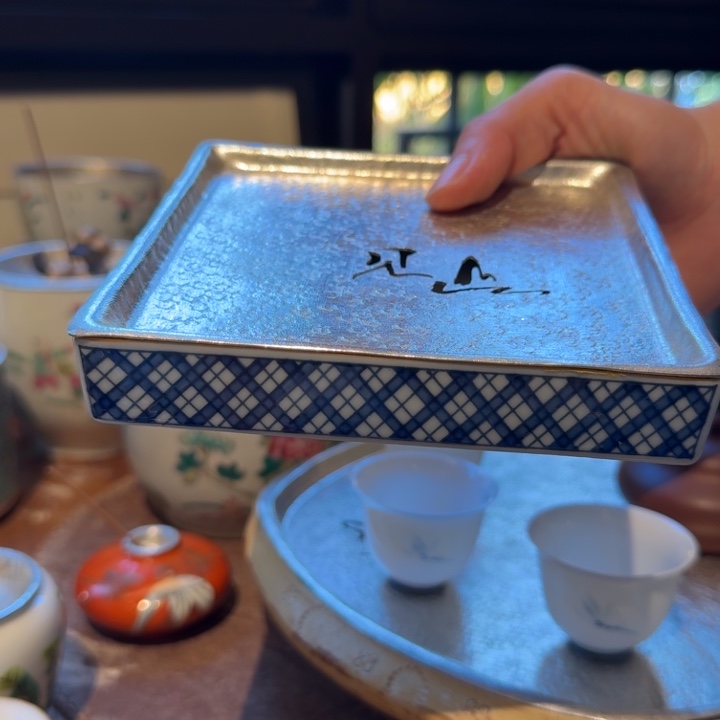 壶承天的作品是由一个