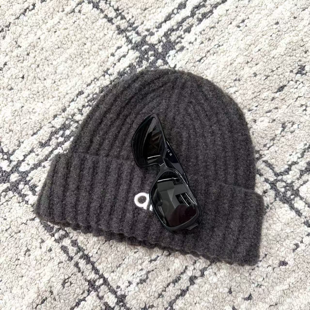 雅雯【熙薇品牌】2025秋季新款百搭时尚经典针织帽子H5542