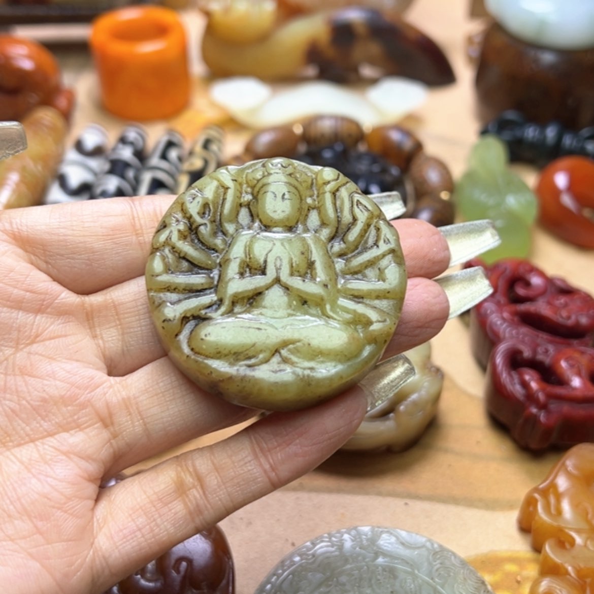 【闪购商品】蛇纹石玉颈饰未镶嵌