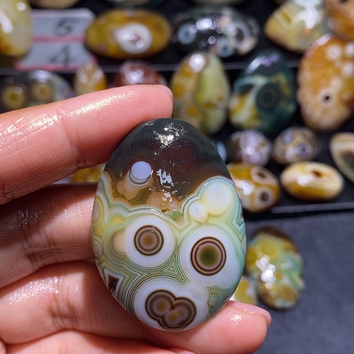 玛瑙/玉髓未镶嵌珠宝奇石36