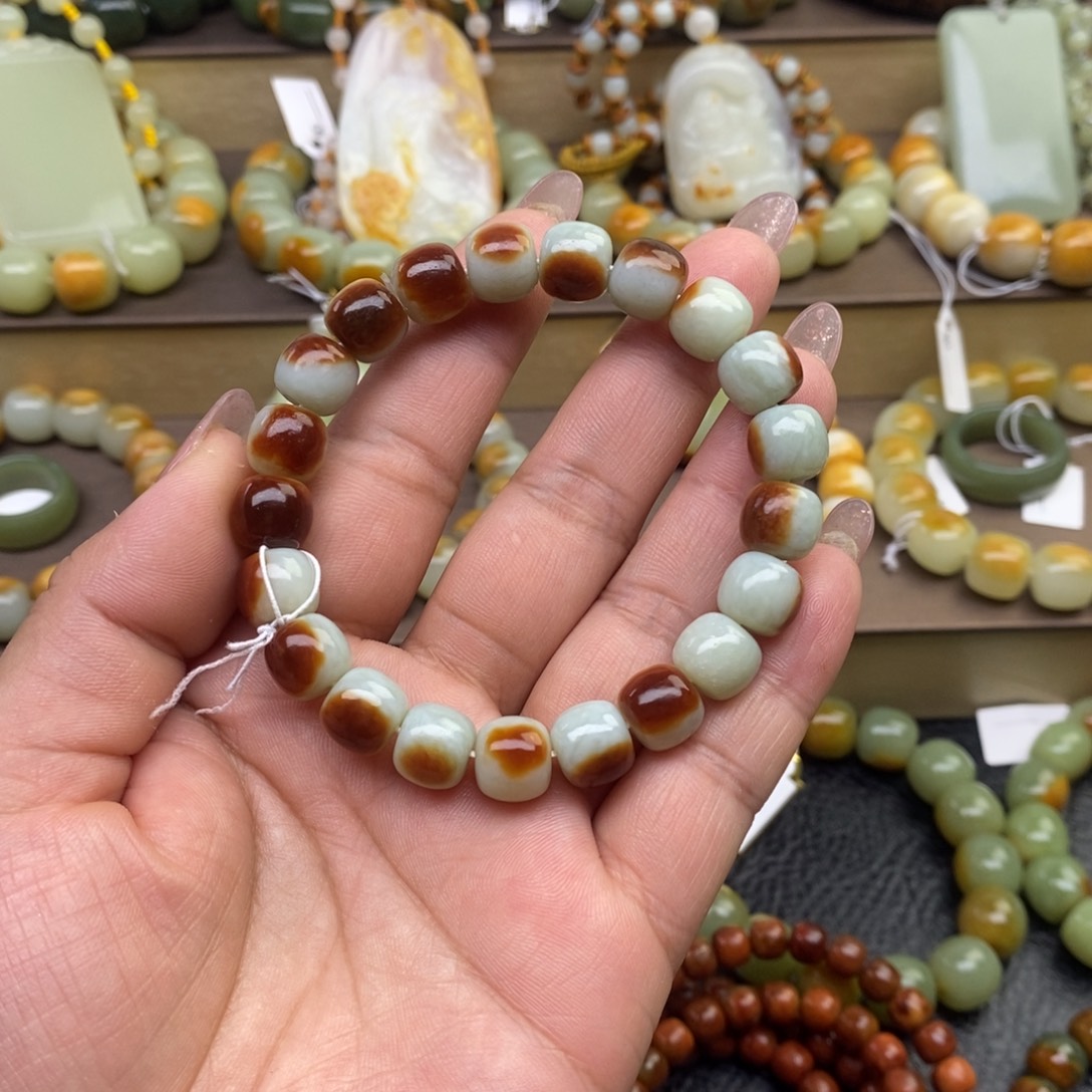 走***了透闪石质玉未镶嵌手串