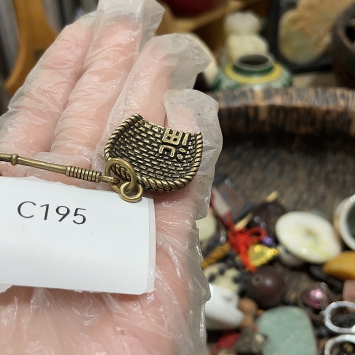 原***此瓷片c195工艺品店