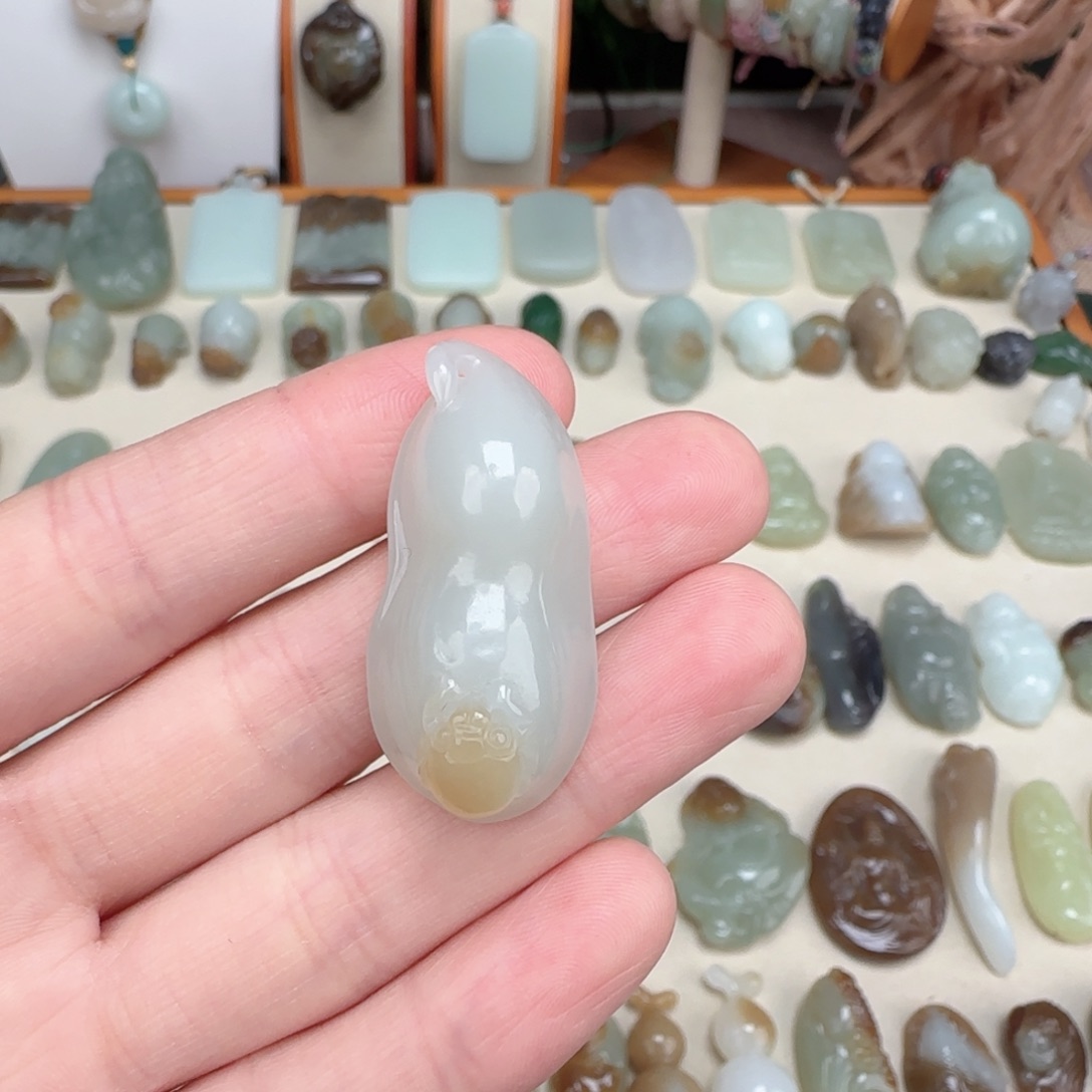 和田玉未镶嵌颈饰