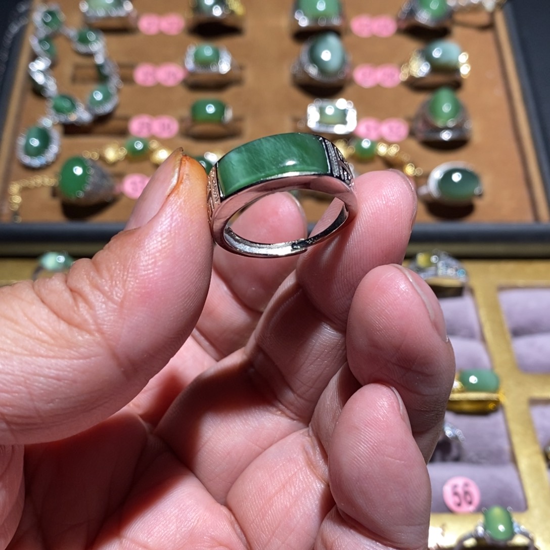 和田玉（碧玉）戒指未镶嵌