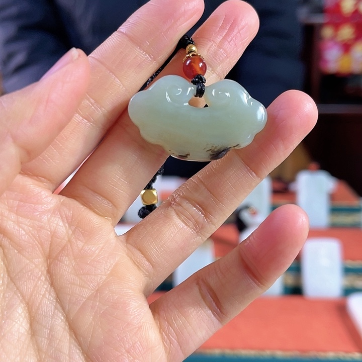 和田玉吊坠未镶嵌