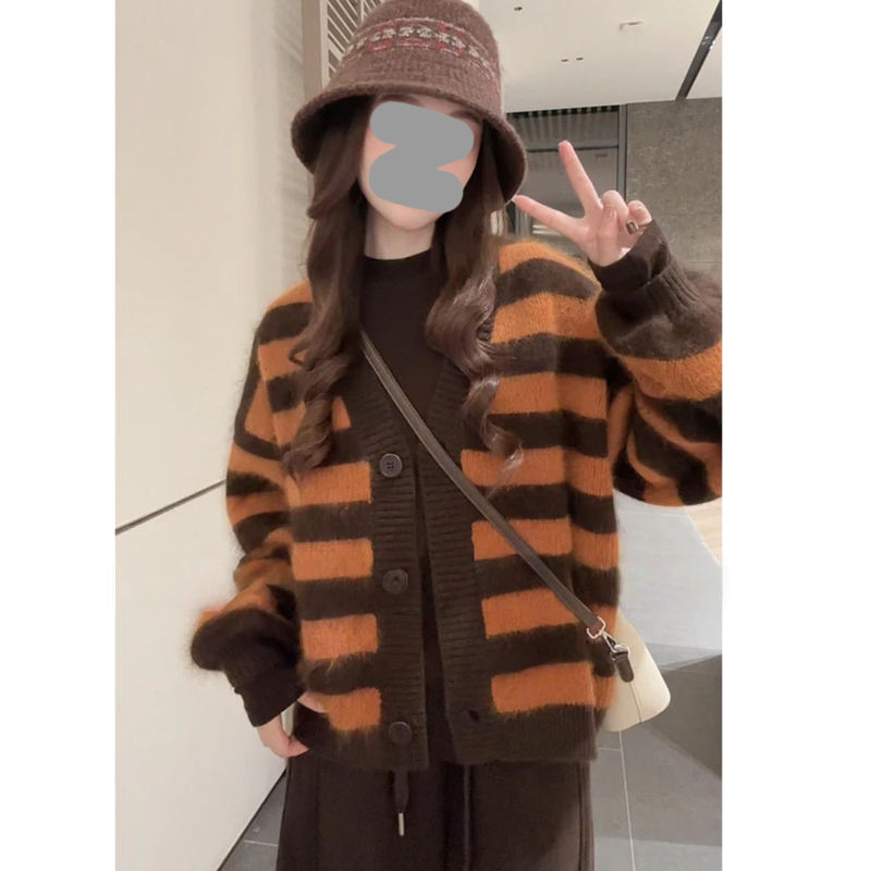 复古气质松弛感宽松针织开衫外搭V领条纹毛衣外套加绒百搭裤子