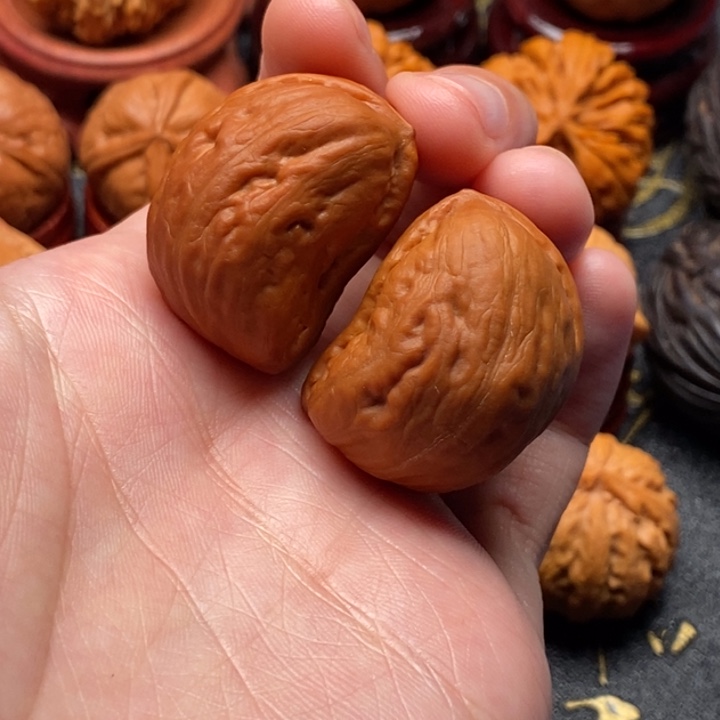 典***行文玩核桃吊坠半壁