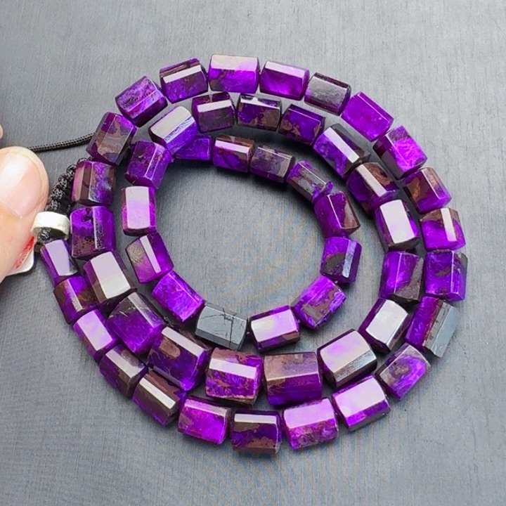 未镶嵌苏纪石（舒俱来）颈饰项链