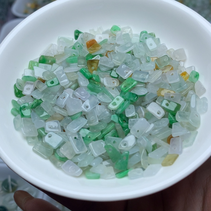 【闪购商品】翡翠手链未镶嵌冰三彩碎碎石50颗