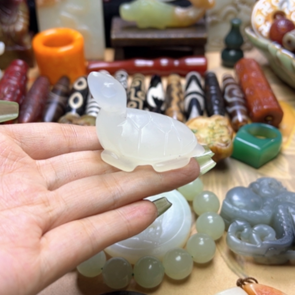 【闪购商品】蛇纹石玉未镶嵌颈饰