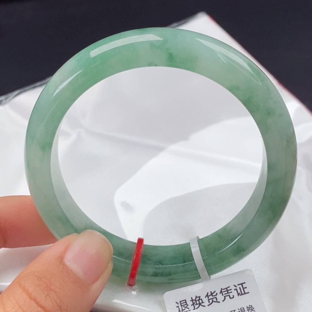 翡翠手镯未镶嵌54.8圈