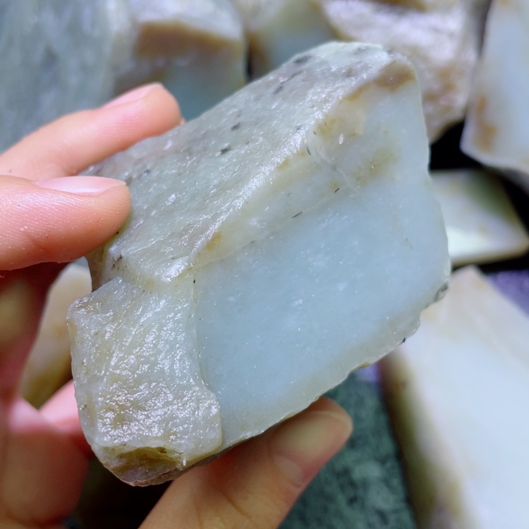 和田玉未镶嵌珠宝半成品