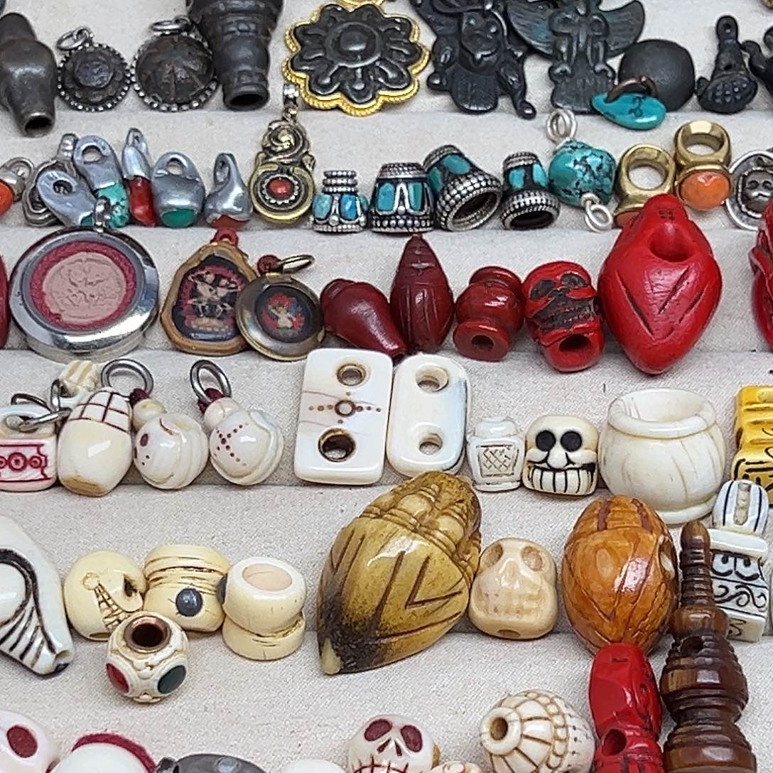 小***说铜铁合金类藏地精美嘎乌