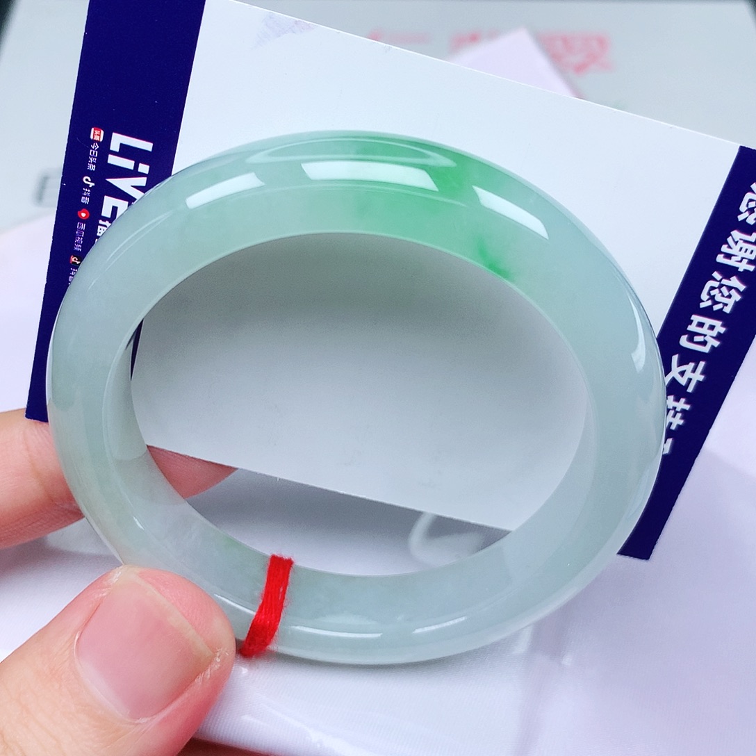 未镶嵌手镯翡翠天然翡翠手镯