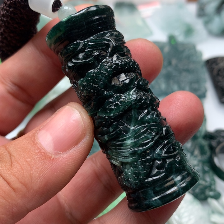 翡翠颈饰未镶嵌保真天然a货翡翠