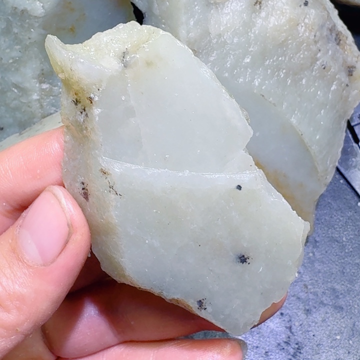 和田玉未镶嵌珠宝半成品