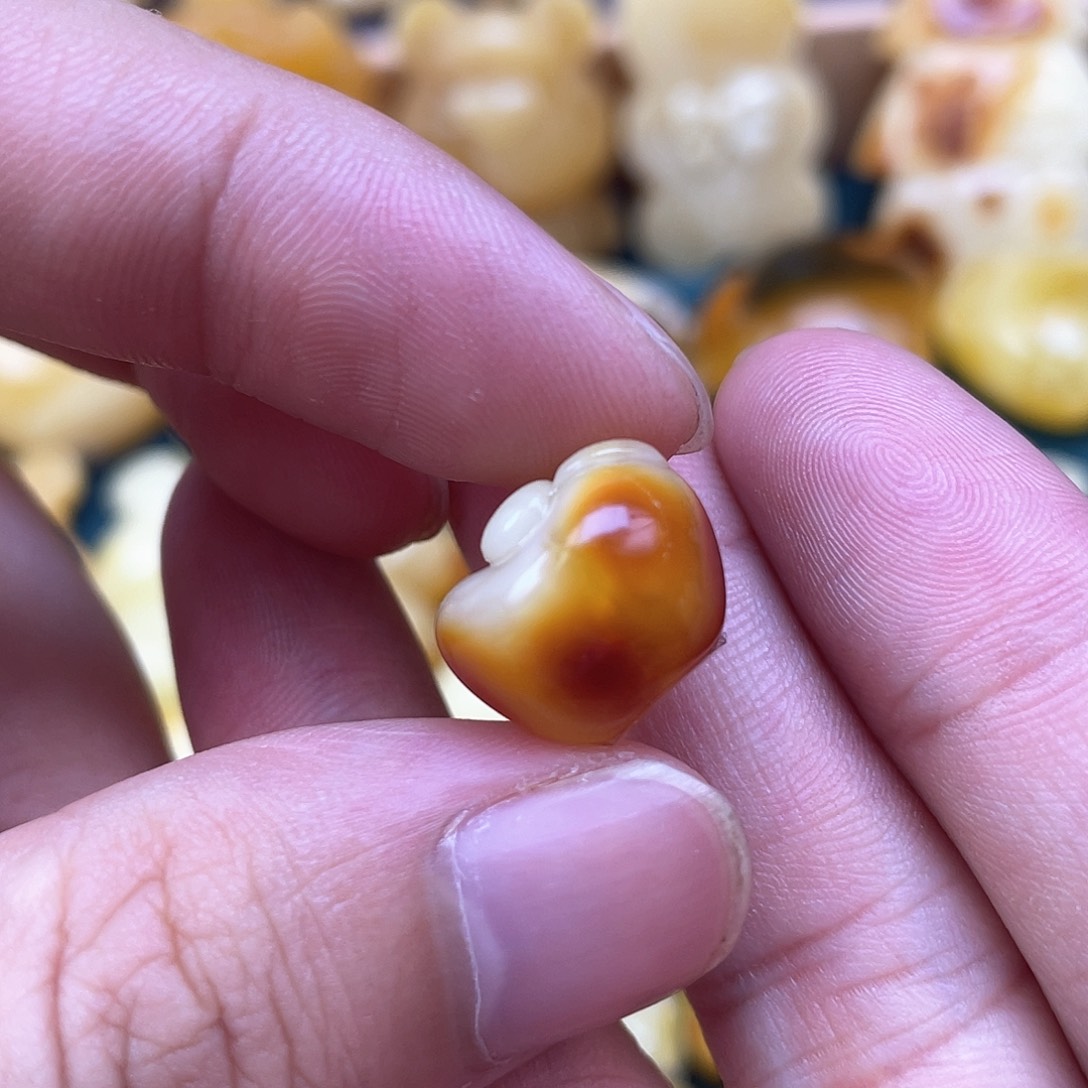 未镶嵌琥珀裸石蜜蜡