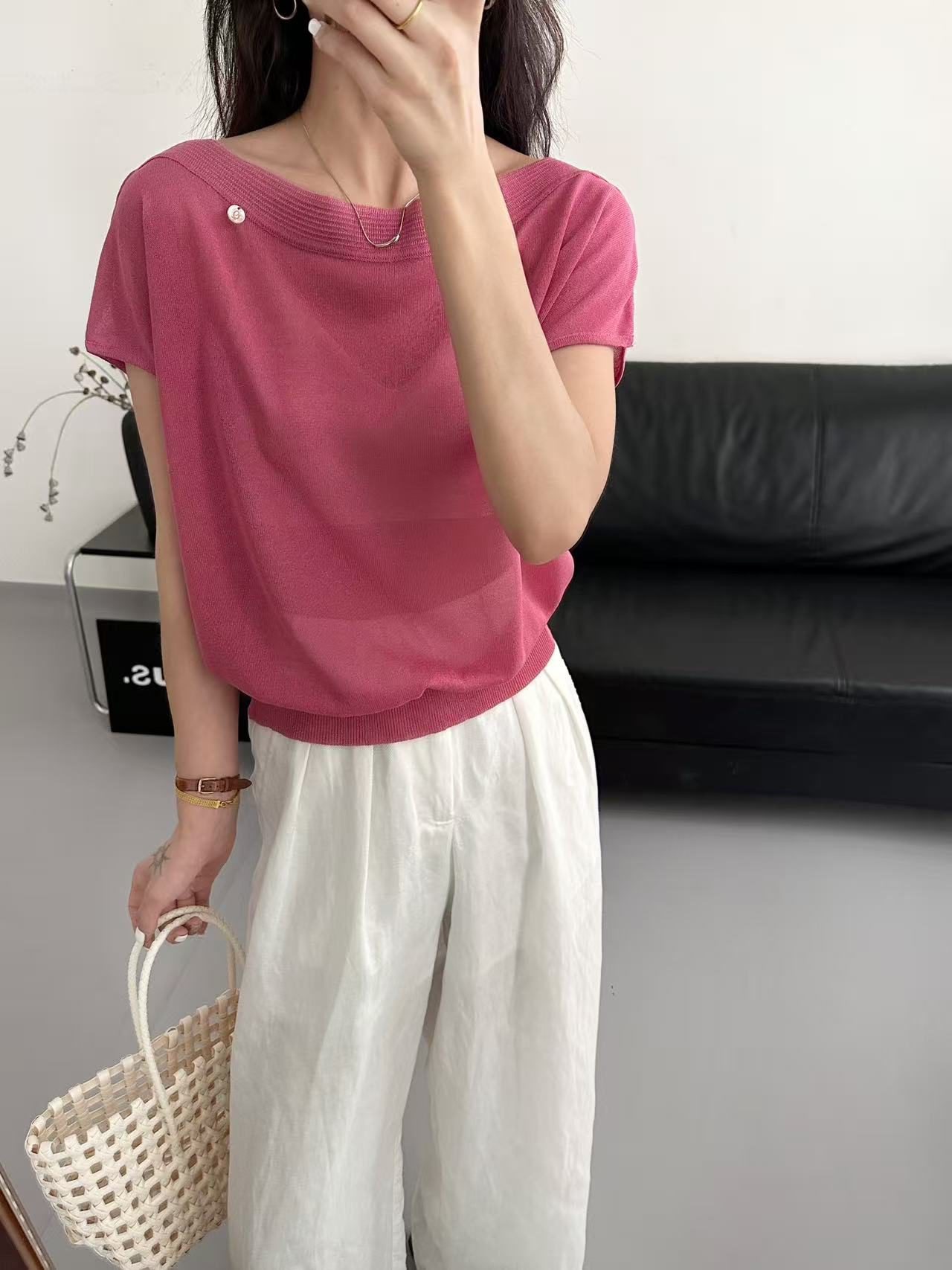夏款时尚贝壳挂坠一字领露肩短袖T恤女宽松显瘦上衣