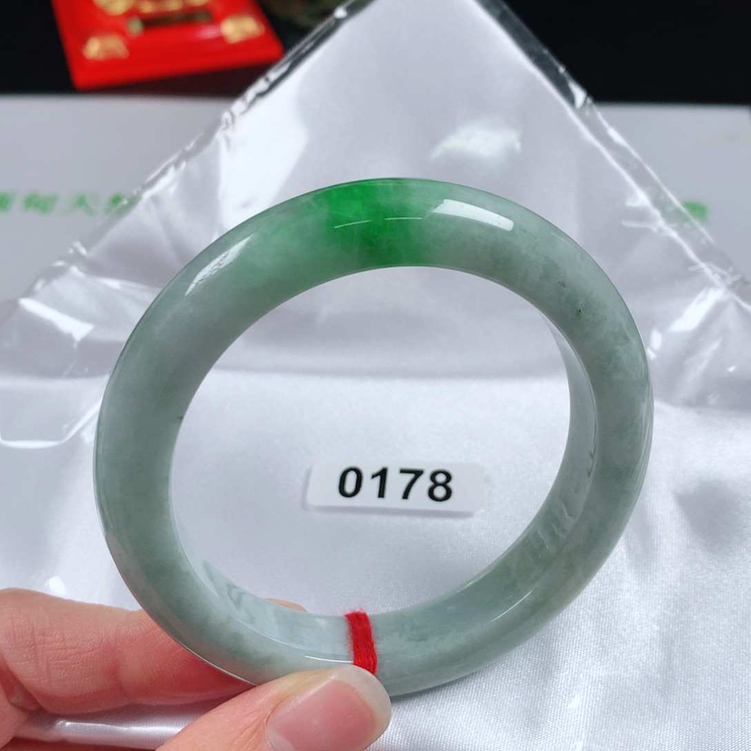翡翠手镯未镶嵌 编号0178 正圈57