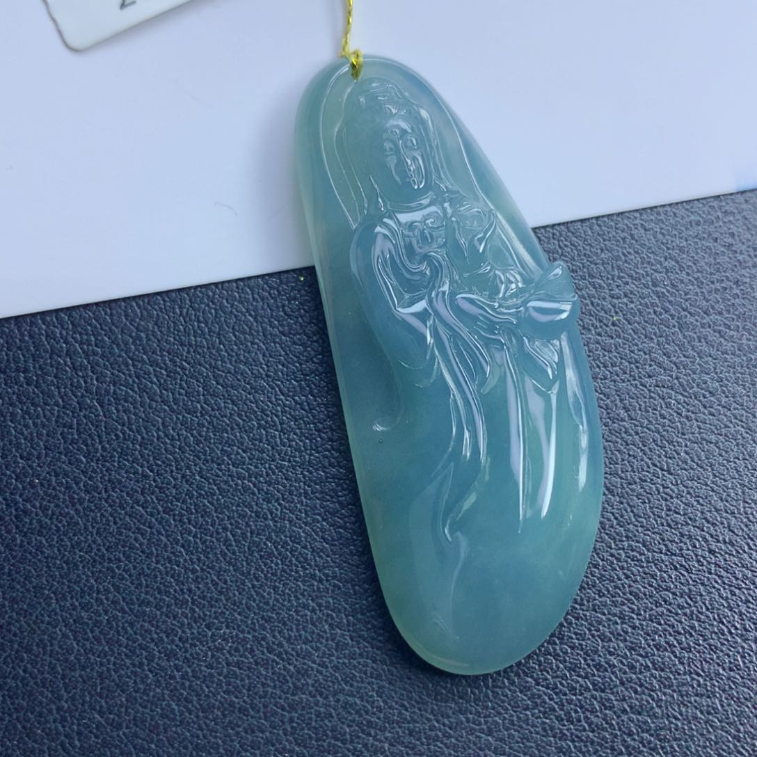 翡翠颈饰未镶嵌观音