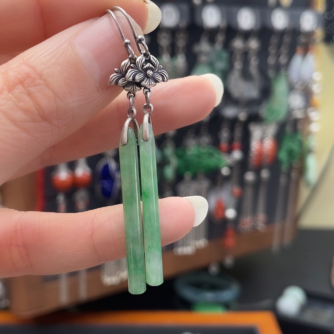 翡翠耳饰银S925镶嵌珠**凝cbnhgbhh