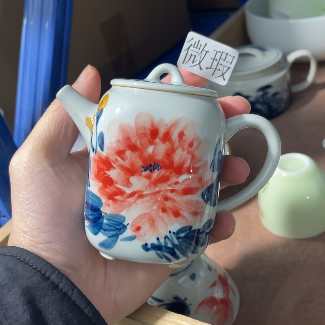 釉下手绘茶具微瑕