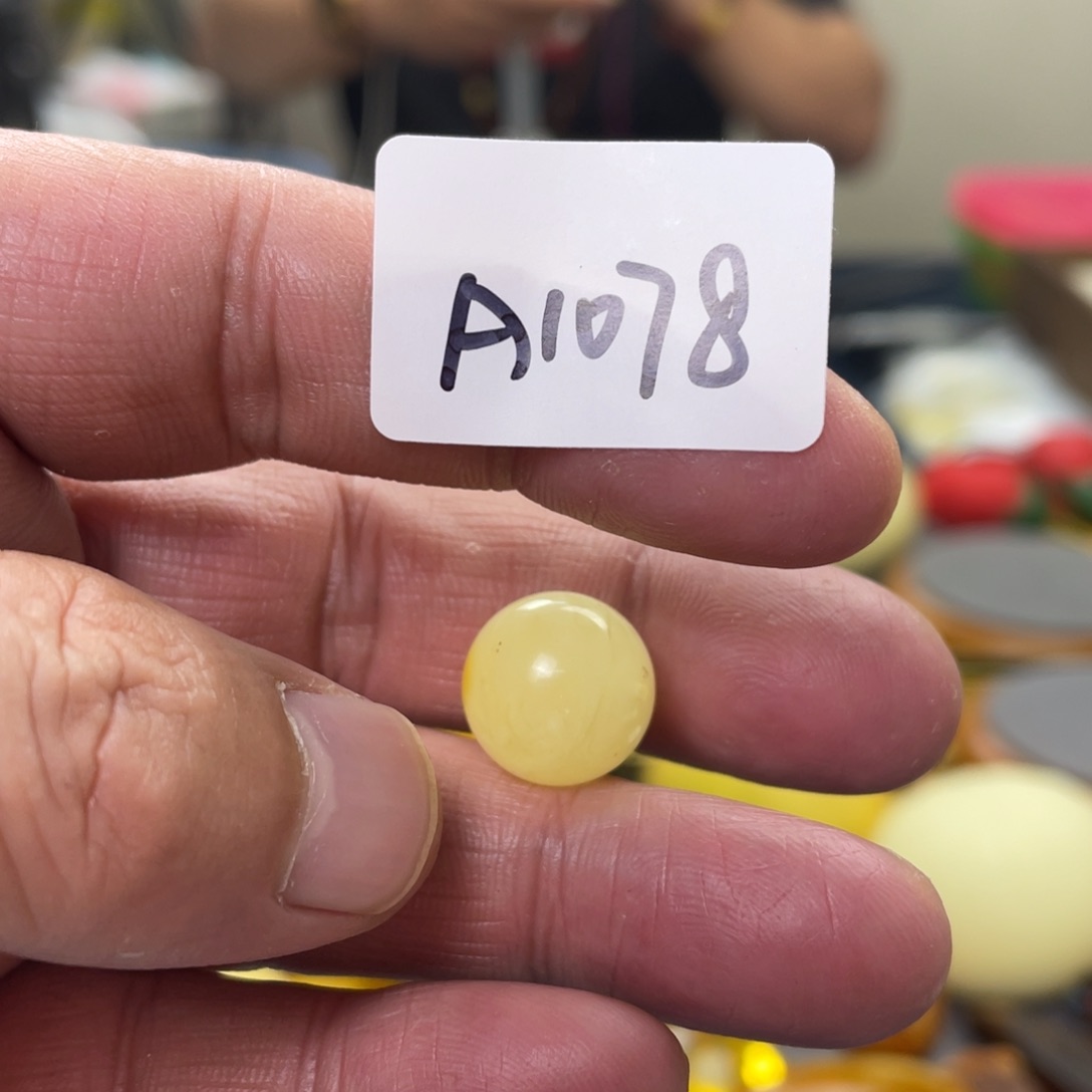 手链琥珀未镶嵌多样性发，发其中一件