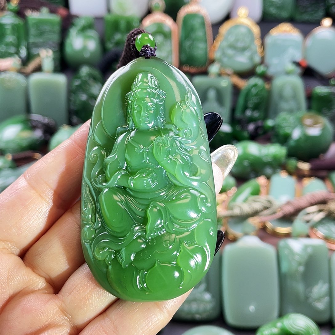 和田玉挂件未镶嵌无****?