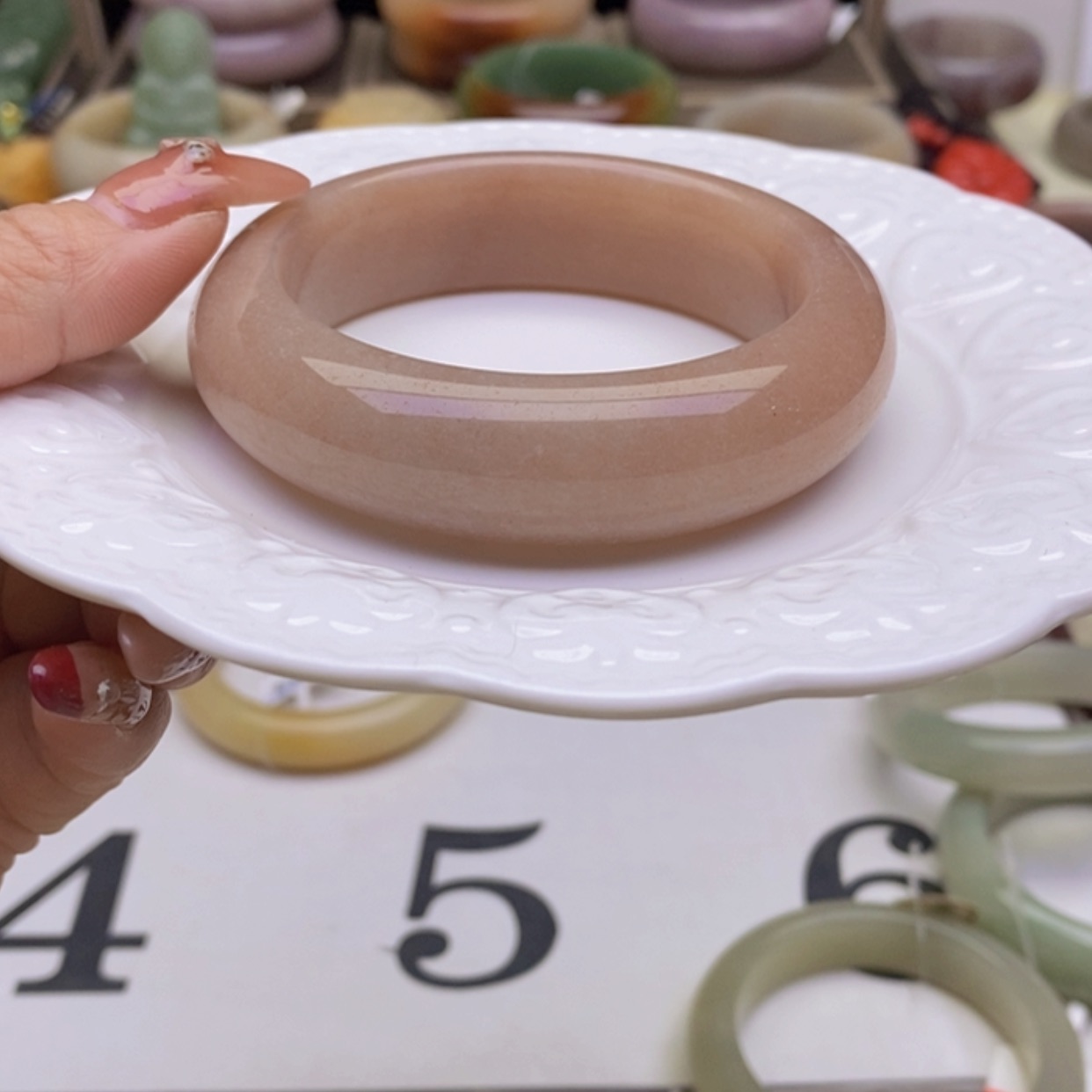 【闪购商品】石英质玉手镯未镶嵌