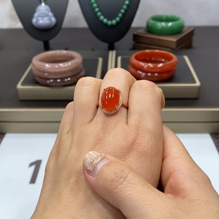 东陵石手镯未镶嵌