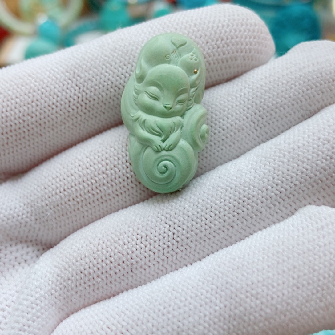 绿松石未镶嵌九尾狐