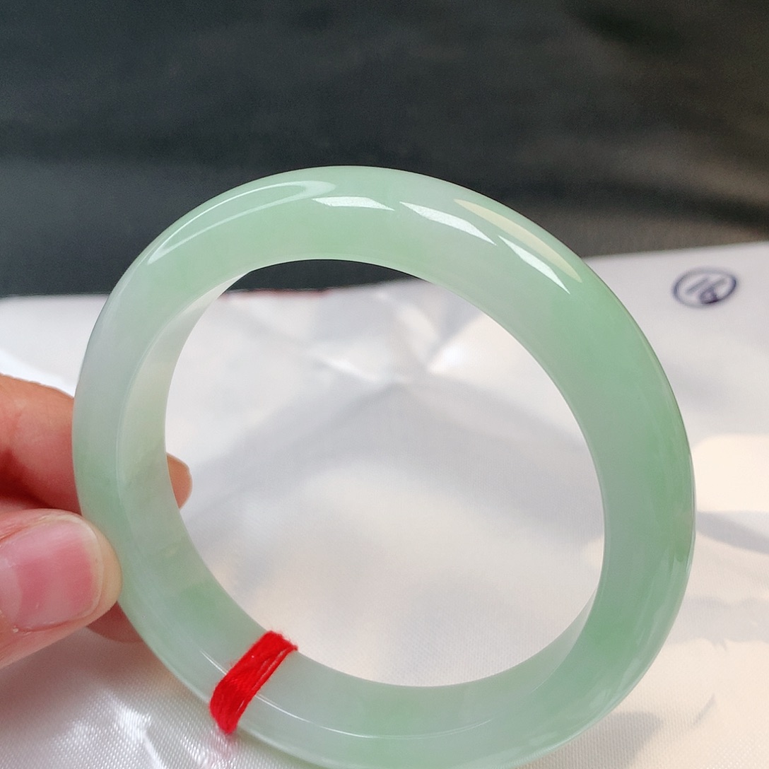 翡翠手镯未镶嵌70号