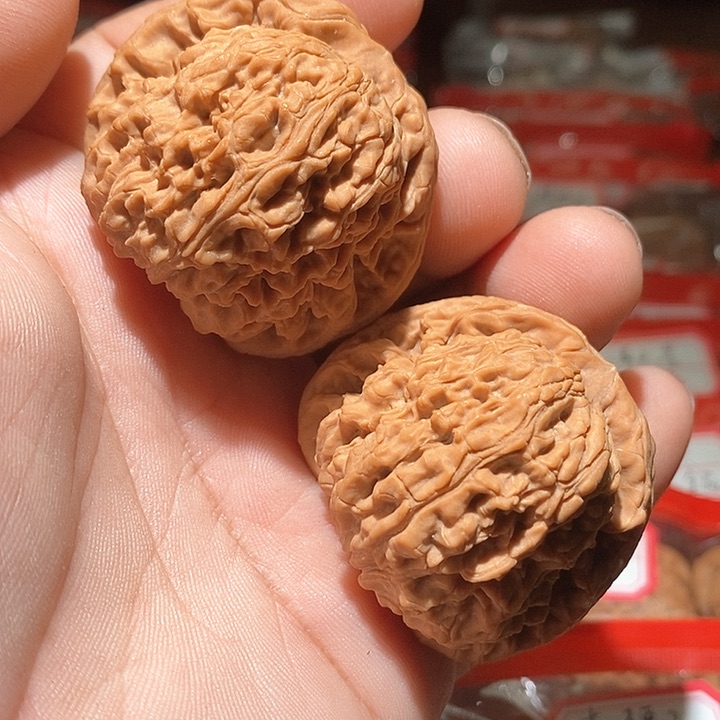 文玩核桃吊坠南疆