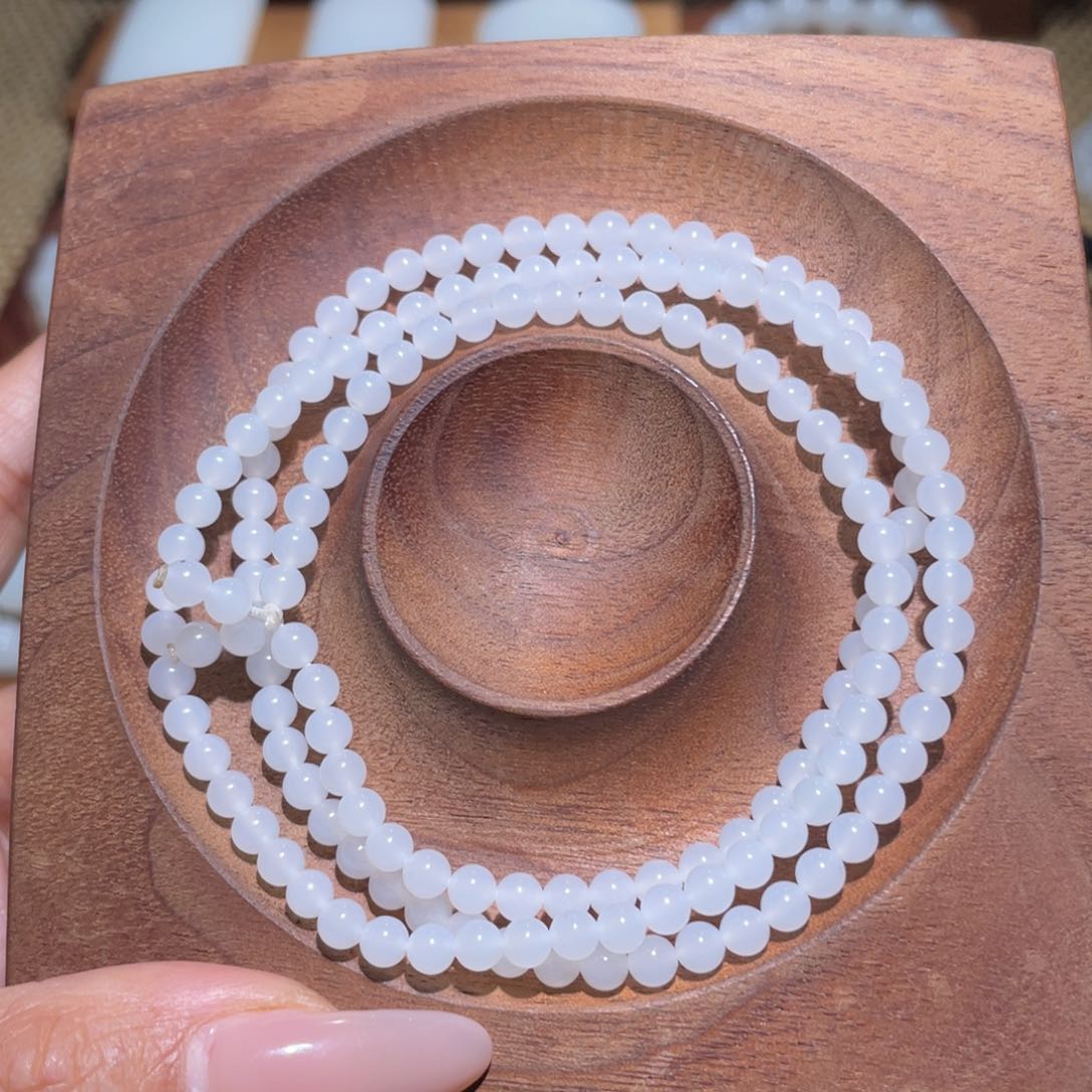 未镶嵌手链和田玉卡4