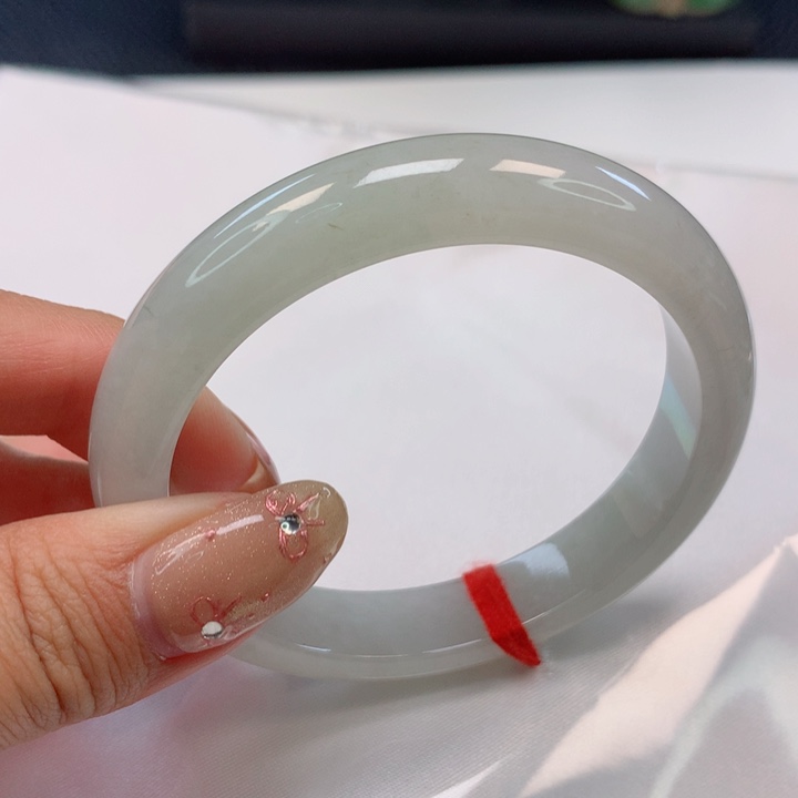 翡翠手镯未镶嵌53圈