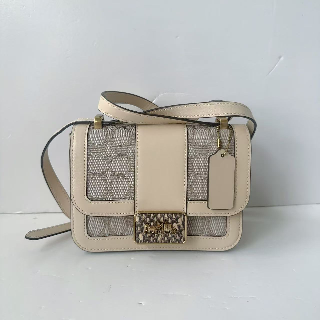 95新 COACH/蔻驰 蔻驰老花小马鞍单肩包