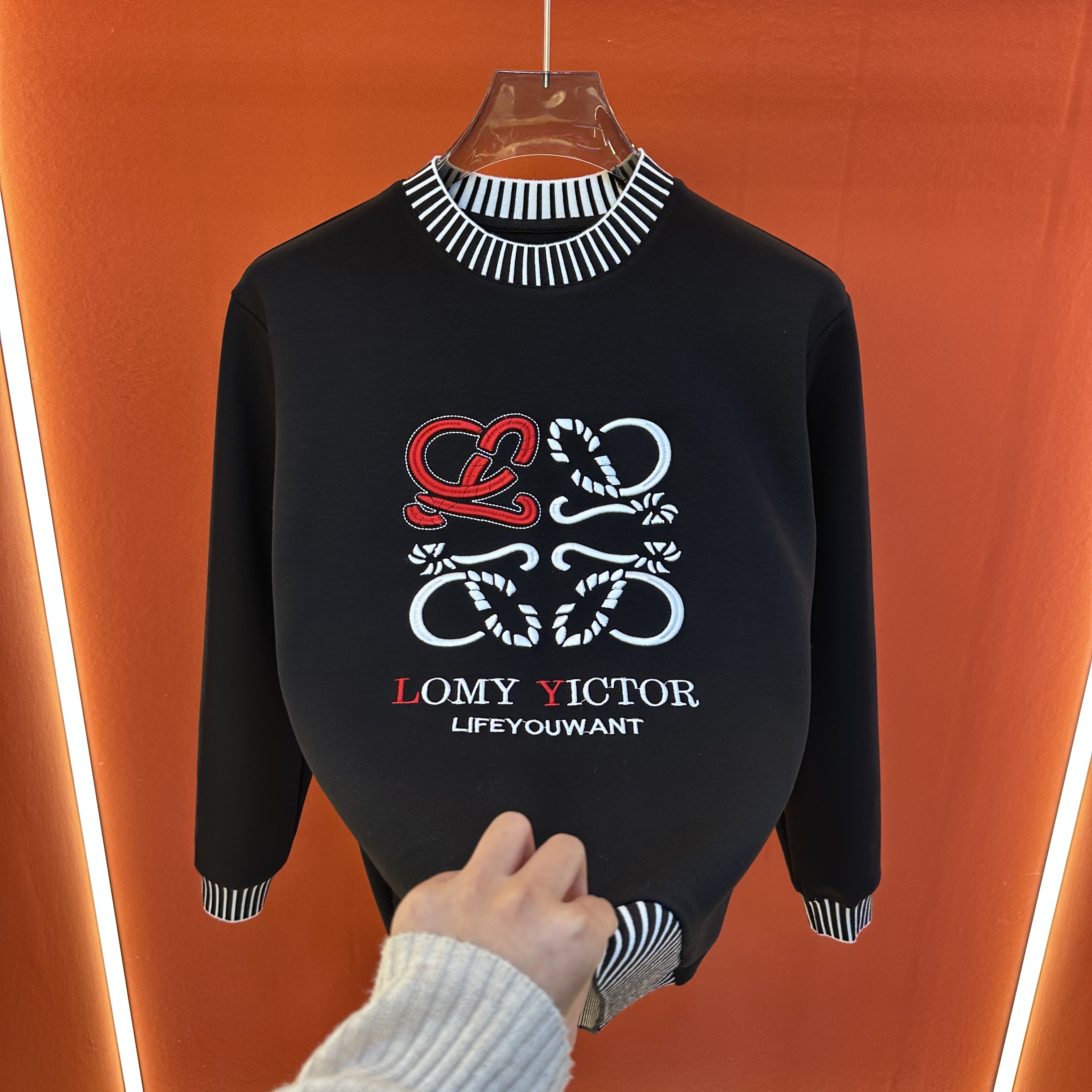 【断码清仓】2025秋季男士拼色長袖刺繡耐磨百搭重工卫衣087款