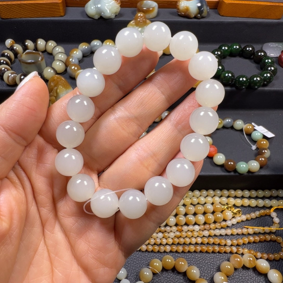 和田玉未镶嵌手链卡12