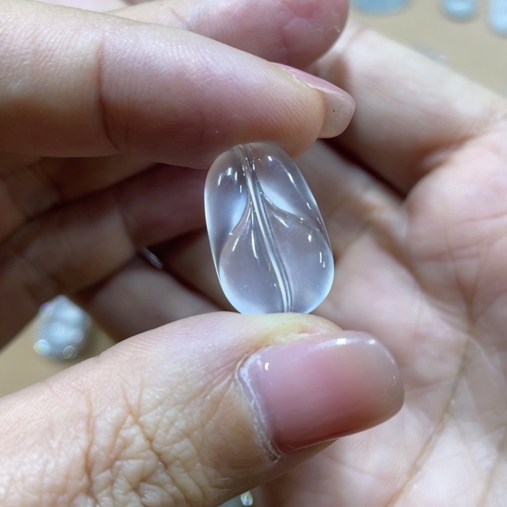 翡翠颈饰未镶嵌叶子