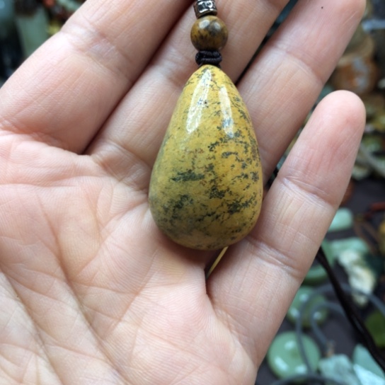 岫岩河磨玉（透闪石质玉）挂件未镶嵌