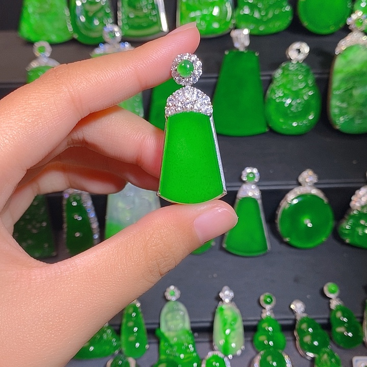 翡翠银S925镶嵌颈饰