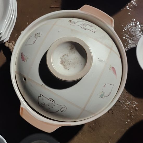 瓷砂锅，米白色，口径27