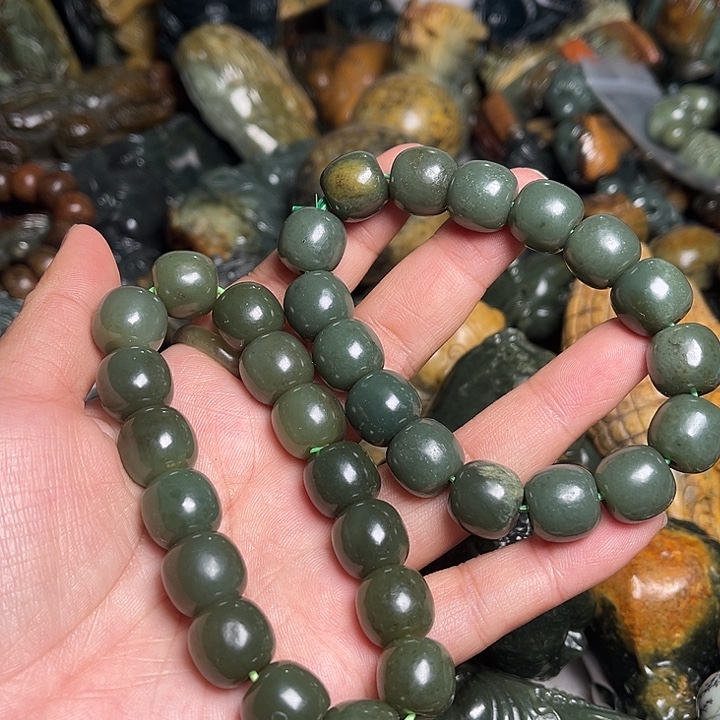 岫岩河磨玉（透闪石质玉）未镶嵌挂件