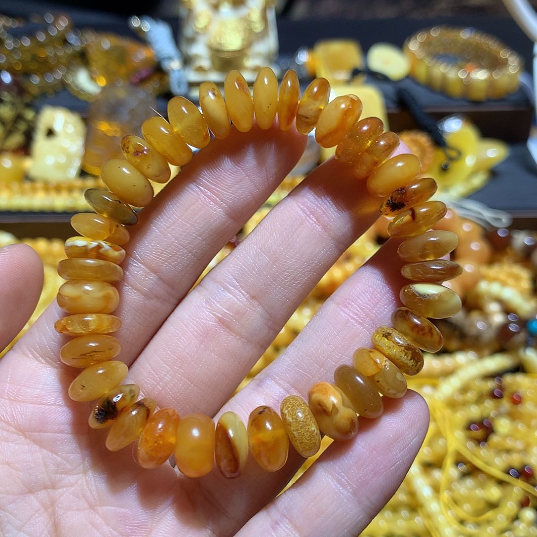 未镶嵌琥珀珠宝奇石