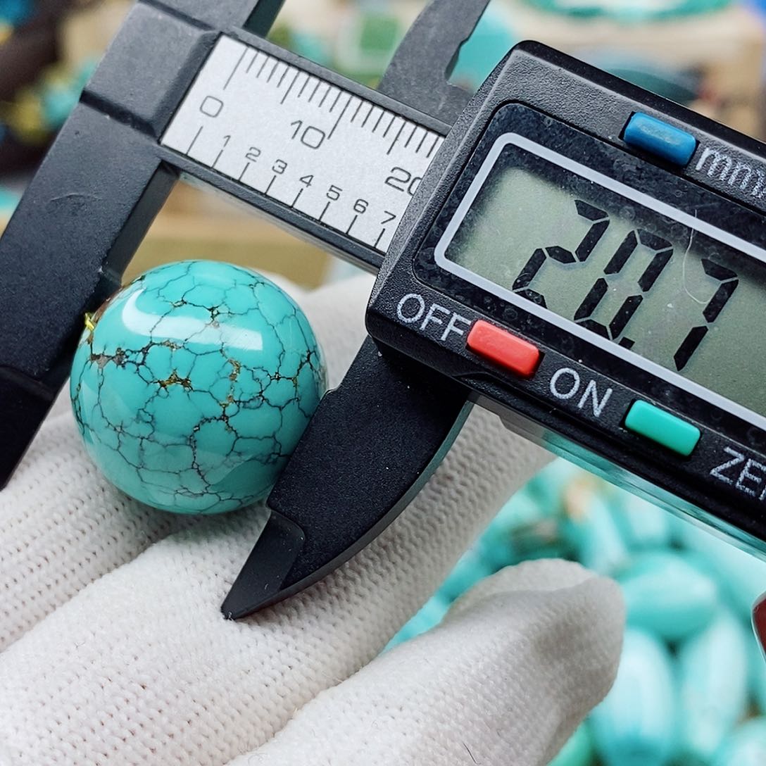 绿松石颈饰未镶嵌