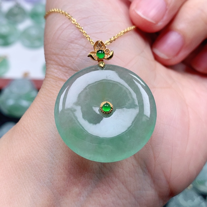 翡翠吊坠(不含链)18K金镶嵌