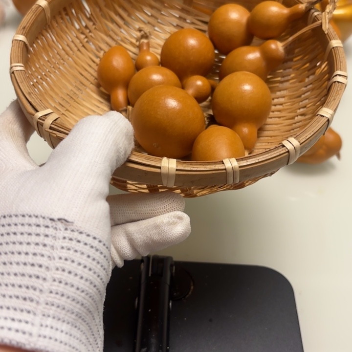 木***貌天然手捻老皮葫芦