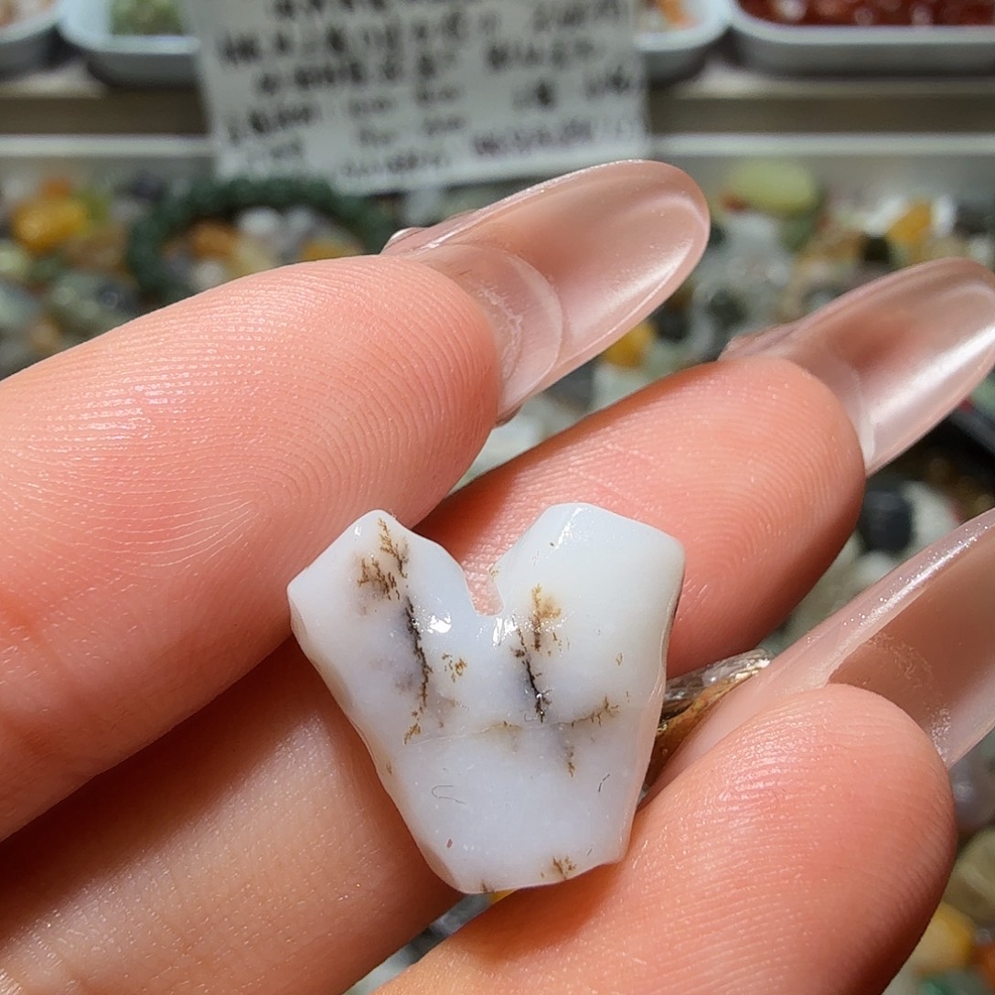 和田玉未镶嵌珠宝奇石