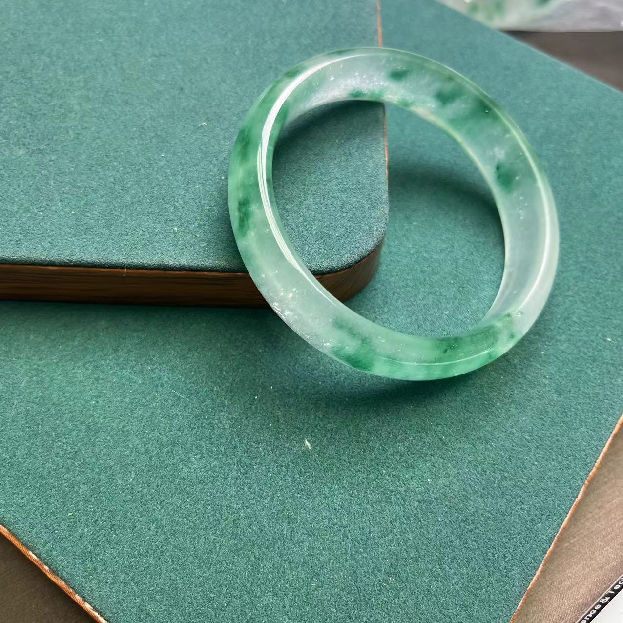 主播推荐手镯 飘花正圈手镯A1579