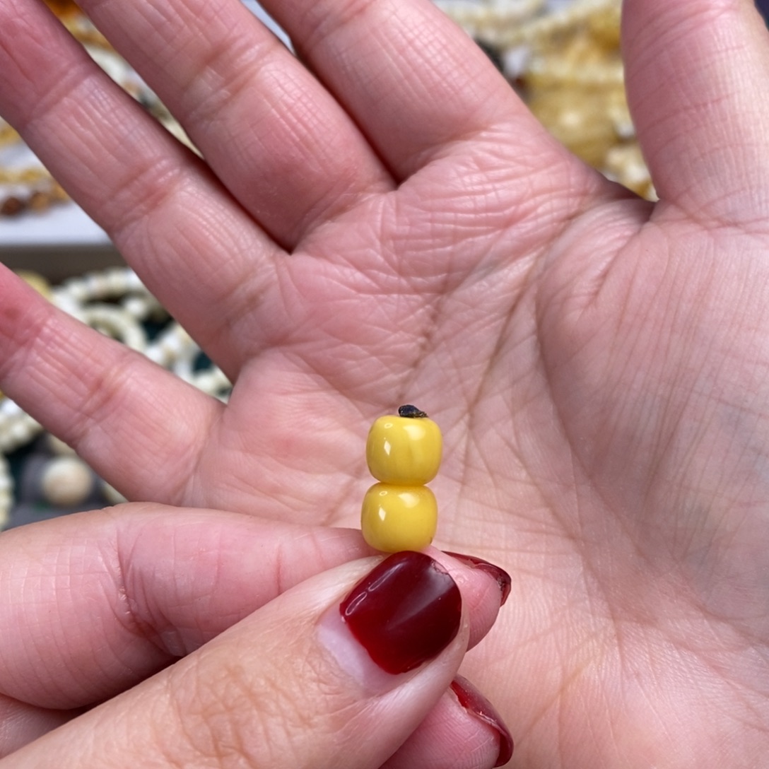 琥珀裸石未镶嵌小年份老型对珠8×7